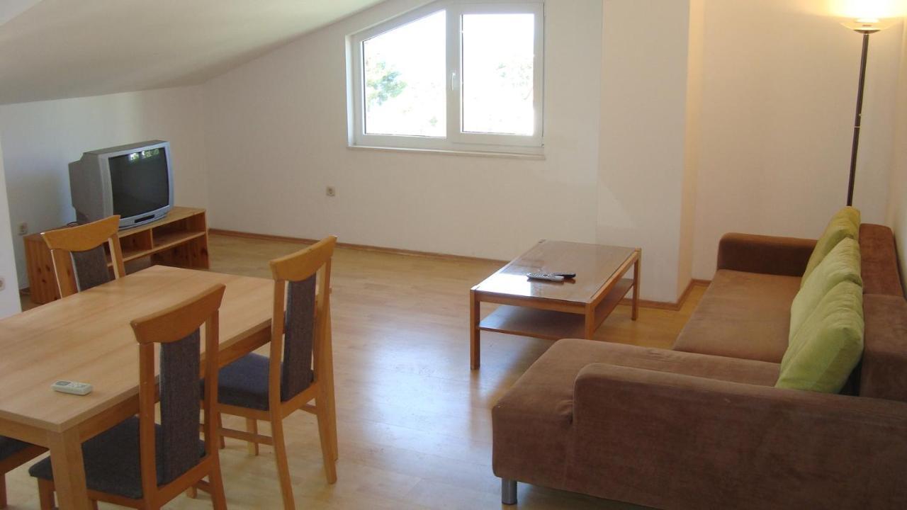 Apartments And Rooms With Parking Space Gradac, Makarska - 6819 Gradac  Extérieur photo