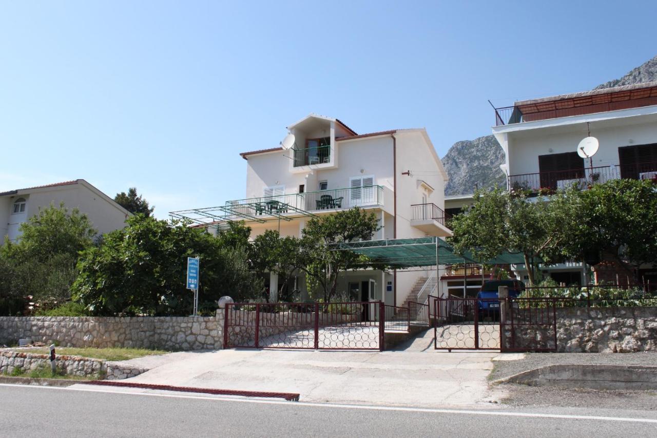 Apartments And Rooms With Parking Space Gradac, Makarska - 6819 Gradac  Extérieur photo